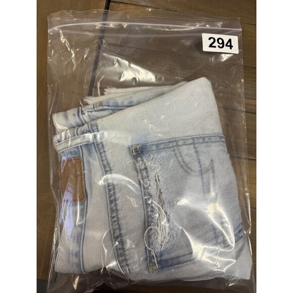 American Eagle Mom Shorts Size 2 Frayed Hem Distressed - Picture 8 of 8